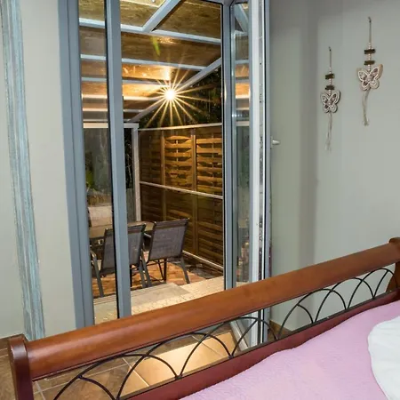 Rafailia Apartman *